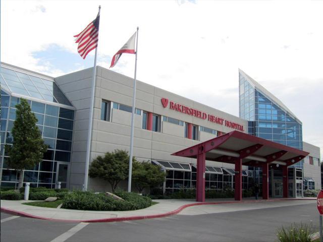 Bakersfield Heart Hospital recognized for treatment, given award
