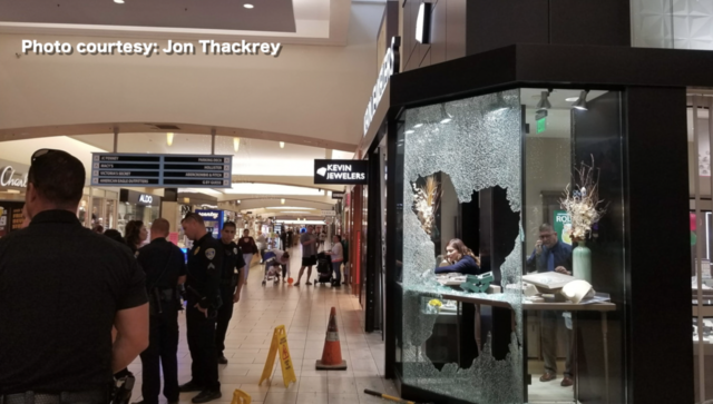 Kevin Jewelers burglarized in Valley Plaza Mall - turnto23 ...